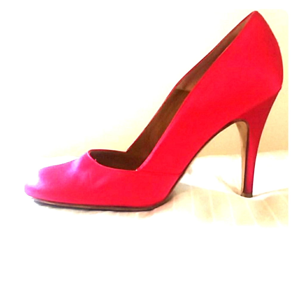Scorah Pattullo heels
